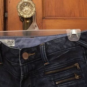 Dark wash jeans with cute zipper detailing